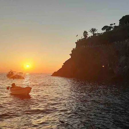 Cinque Terre Hub Luxury In Holiday home *